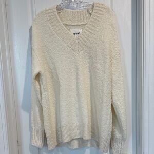 NWT Aerie Soft White V-Neck Sweater - size small